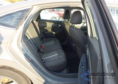 2021 Hyundai Sonata Se z USA, uszkodzony, nr VIN 5NPEG4JA9MH111350